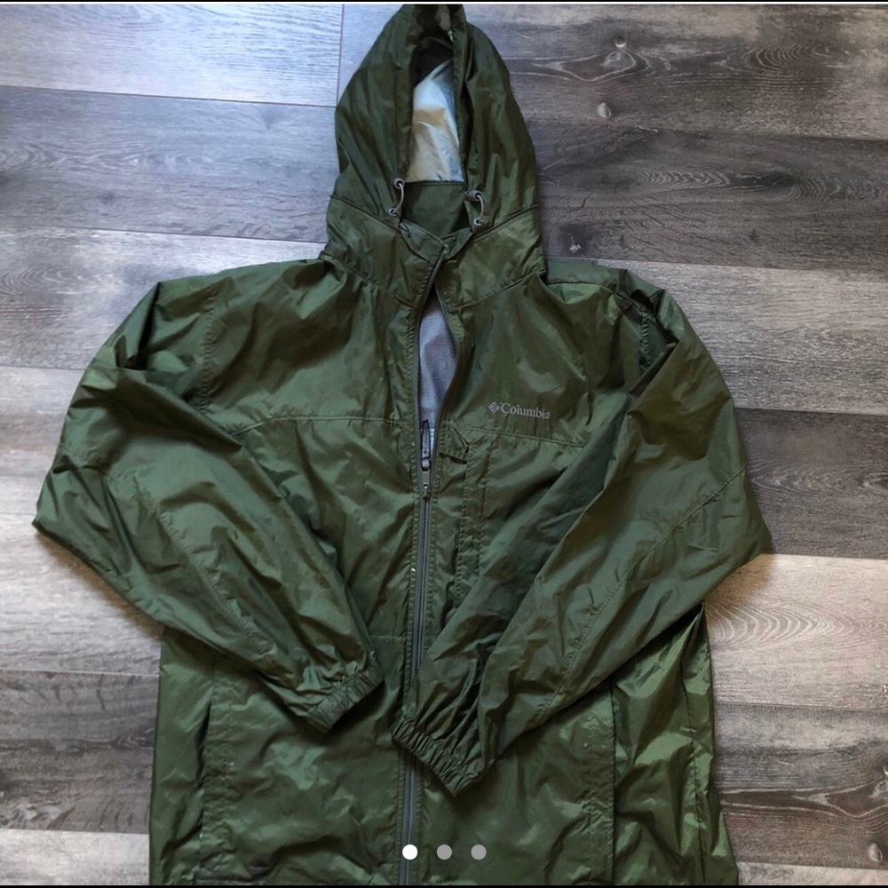 *~ Columbia Men’s Winder Breaker Forest Green ~*